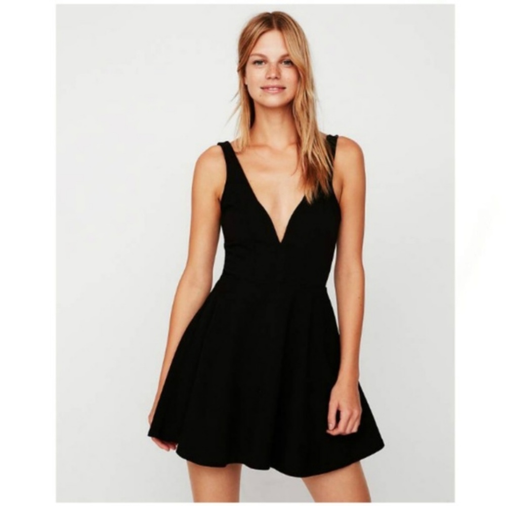 NWT Express Vneck Olive Green Skater Skort Dress - Picture 6 of 7